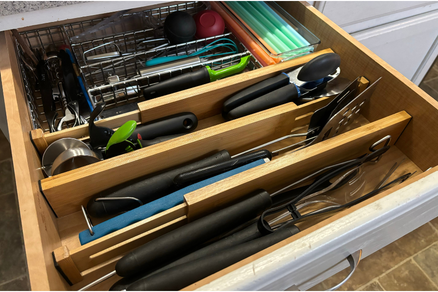 kitchen utensil organizer drawer