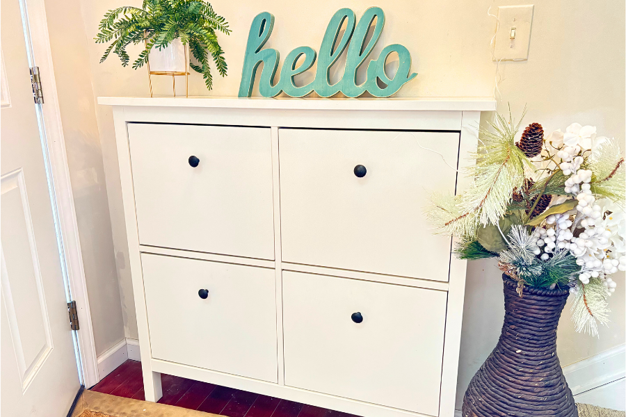 Shoe cabinet entryway